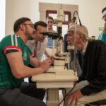 Con lágrimas en los ojos, pacientes recuperan la vista con cirugías gratuitas de cataratas del DIF Estatal (8)