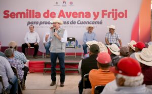 Frijol, avena y suplemento llegan a tiempo para que productores de Cuauhtémoc aprovechen la temporada; reconocen que mejoran su producción (3)