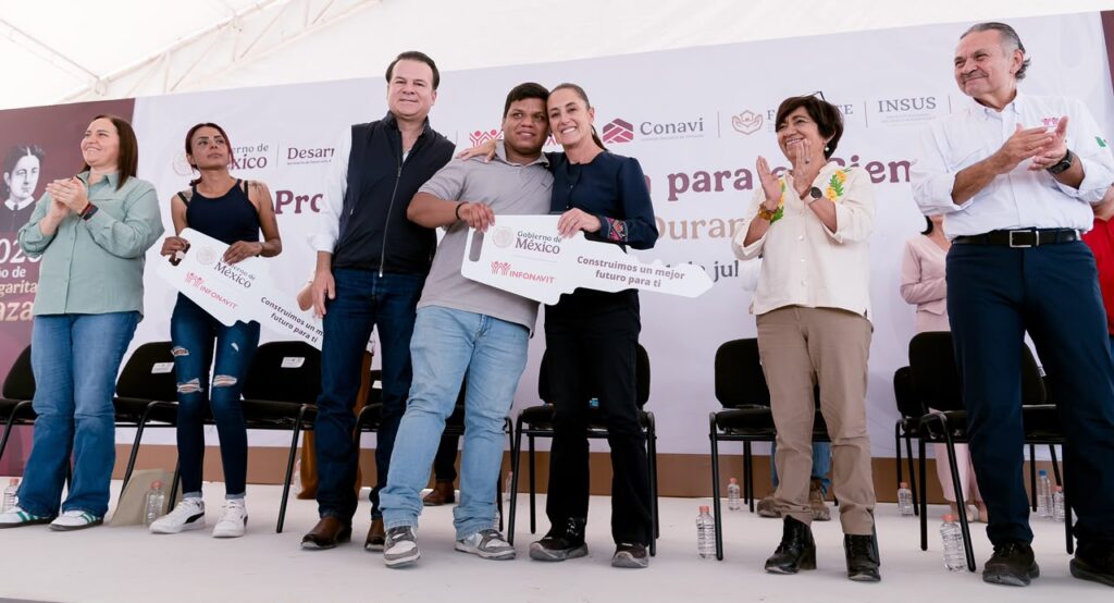 Gobernador Esteban llama a la unidad; presidenta Claudia reconoce la coordinación entre Durango y la Federación (1)