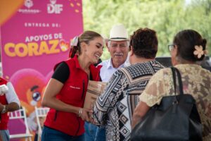 Las familias de San Bernardo tienen asegurados alimentos para sus hogares; Marisol Rosso entrega paquetes alimentarios gratuitos (2)