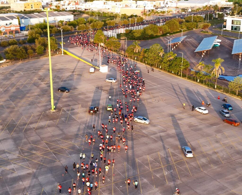 Más de mil corredores hacen del Medio Maratón Villista 2026 una gran fiesta deportiva en Durango (10)