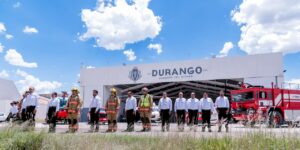 Durango reconoce la valentía y entrega de sus bomberos (1)