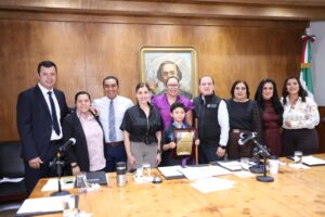 Reconoce Congreso a Ethan Salazar por coronarse campeón mundial en Corea del Sur