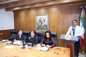 Reconoce Noel Fernández inversión de Esteban para garantizar abasto de medicamento