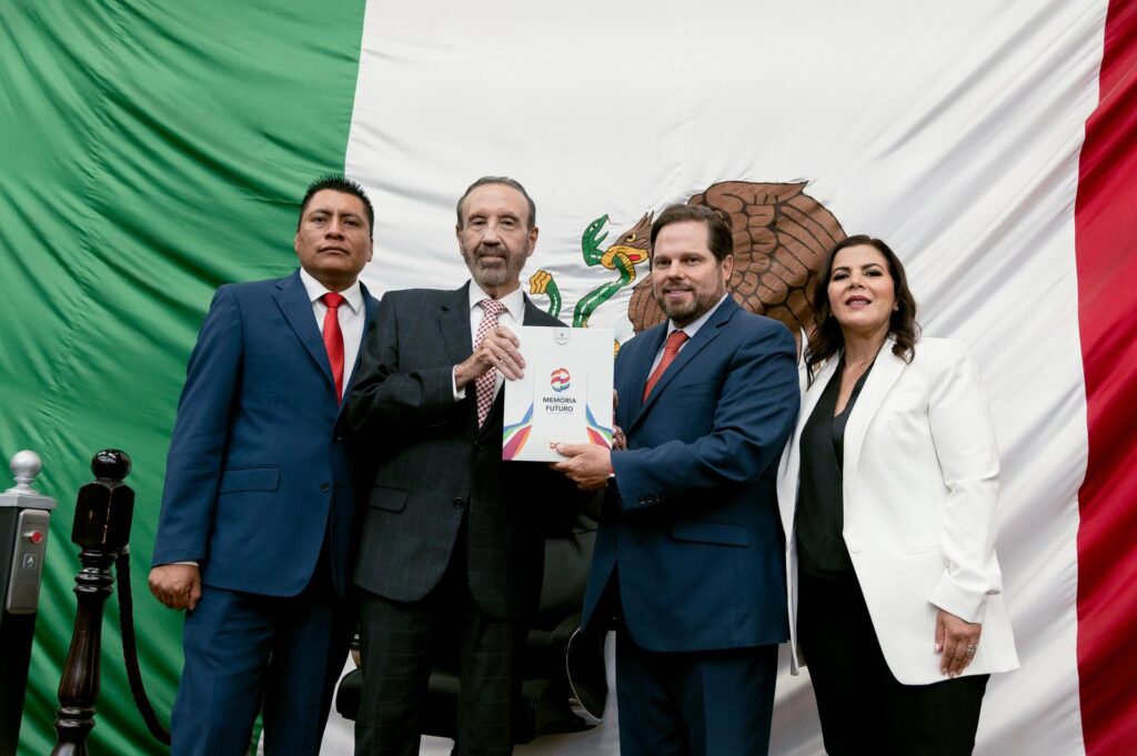 Cumple Gobierno del Estado con entrega del Cuarto Informe de Gobierno ante el Congreso (2)