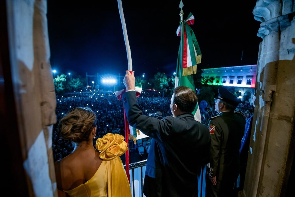 Durango, ejemplo de espíritu patriótico al celebrar el Grito de Independencia de México (2)