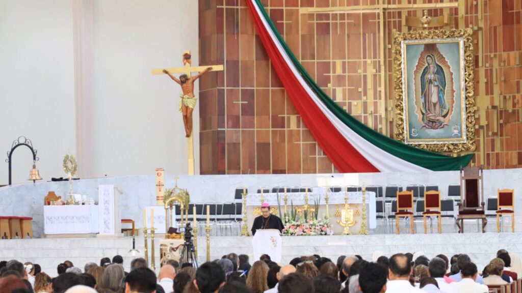 Primer Congreso de la Palabra de Dios reúne a más de mil fieles en Durango (5)