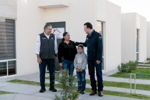 Desde la Mañanera, el gobernador Esteban Villegas informa a la Presidenta Claudia Sheinbaum (3)