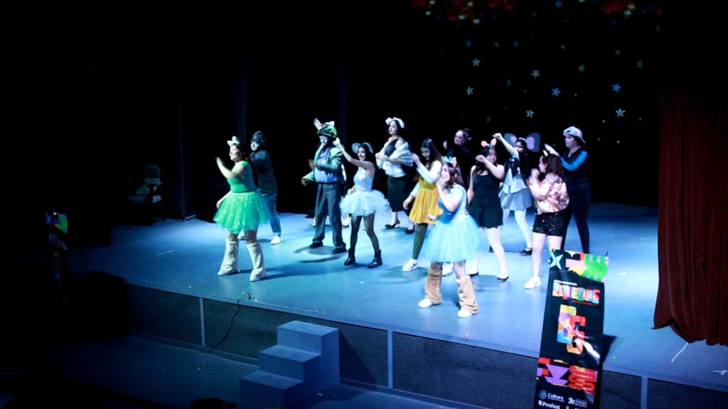 El Show Debe Continuar 4