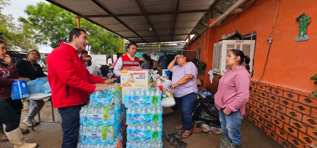 Gobierno del Estado atiende a familias afectadas por las lluvias en la Región Laguna (9)
