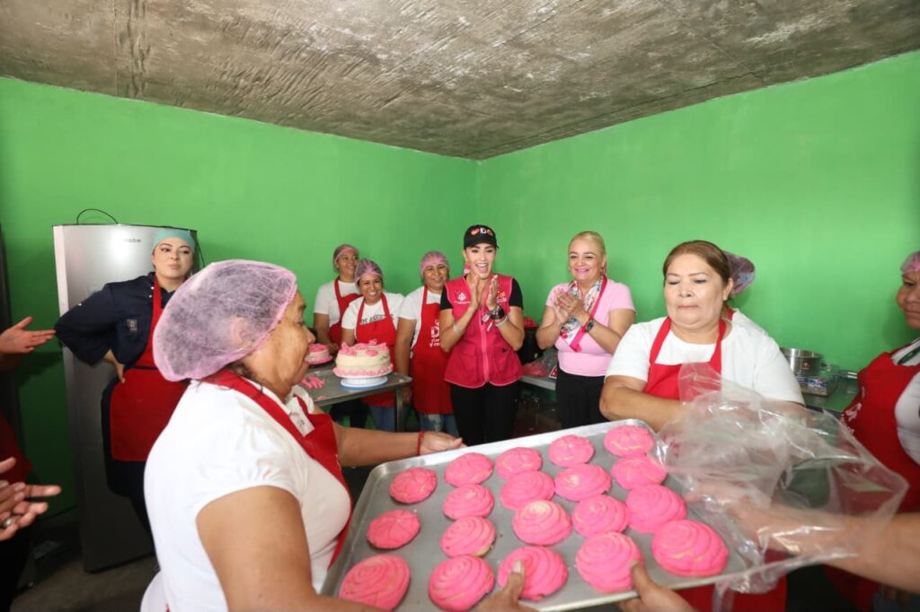 Ningún rincón de Durango en el olvido Marisol Rosso entrega equipamiento de panadería en San Isidro del Derrame (3)