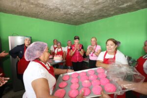 Ningún rincón de Durango en el olvido Marisol Rosso entrega equipamiento de panadería en San Isidro del Derrame (3)