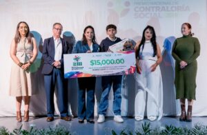 Reconoce Gobierno del Estado a jóvenes y ciudadanos por promover la transparencia y prevenir la corrupción (3)