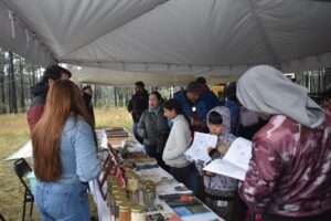 Viven familias una jornada de ciencia, astronomía y contacto con la naturaleza en El Tecuán (6)